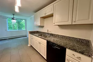 3 Hook Rd, Poughkeepsie, NY 12601 - Photo 8
