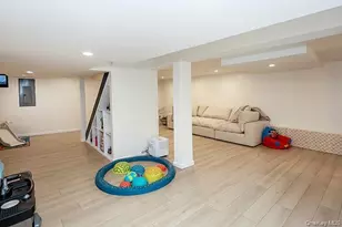 269 N Suffolk Ave, Massapequa, NY 11758 - Photo 24