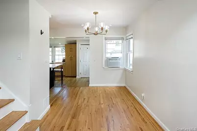 269 N Suffolk Avenue, Massapequa, NY 11758 - Photo 6