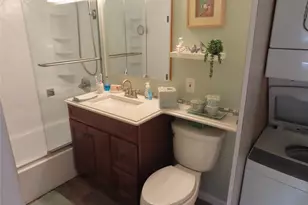 463 Mariners Way, Copiague, NY 11726 - Photo 18