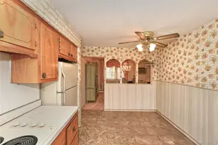 1699 Meadowbrook Rd, Merrick, NY 11566 - Photo 8