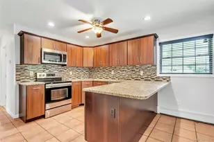 36 Atlas Ln, Hicksville, NY 11801 - Photo 4