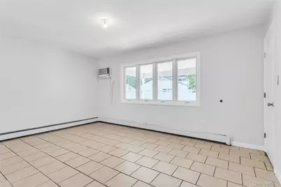 36 Atlas Lane, Hicksville, NY 11801 - Photo 8
