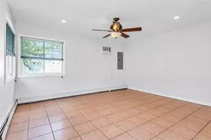36 Atlas Ln, Hicksville, NY 11801 - Photo 10