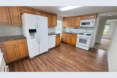 8 Colt Avenue, Babylon, NY 11702 - Photo 2