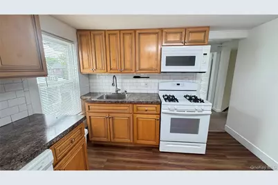 8 Colt Avenue, Babylon, NY 11702 - Photo 4