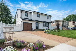 95 Colonial Dr, Massapequa, NY 11758 - Photo 2