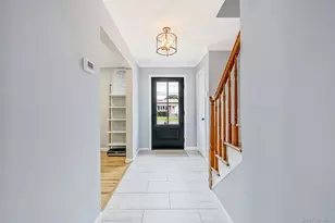 95 Colonial Dr, Massapequa, NY 11758 - Photo 4