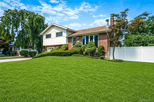 41 Orchard St, Farmingdale, NY 11735 - Photo 2