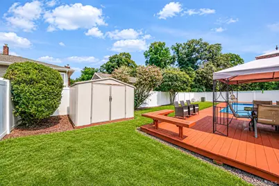 41 Orchard Street, Farmingdale, NY 11735 - Photo 32