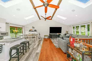 341 Avenue B, Ronkonkoma, NY 11779 - Photo 6