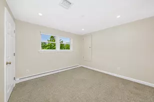 341 Avenue B, Ronkonkoma, NY 11779 - Photo 32