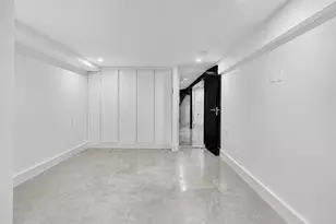 25-47 71st St, East Elmhurst, NY 11370 - Photo 28