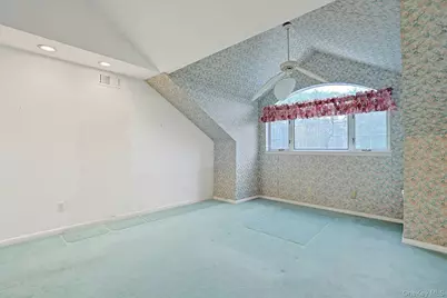 5 Pinewood Drive, White Plains, NY 10603 - Photo 18