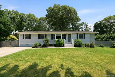 3 Herd Lane, East Setauket, NY 11733 - Photo 2
