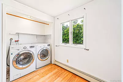 201 Acre Lane, Hicksville, NY 11801 - Photo 16