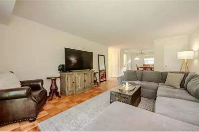 718 Towne House Village, Islandia, NY 11749 - Photo 4