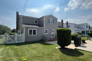 32 Columbine Ln, Kings Park, NY 11754 - Photo 28
