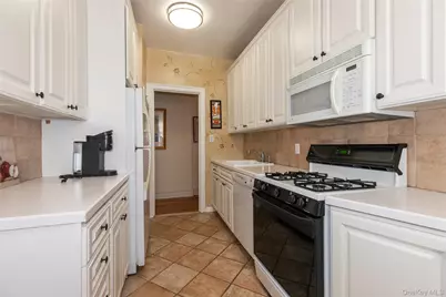 4 Maple Drive #6-I, Great Neck, NY 11021 - Photo 12