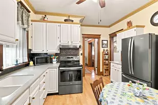349 Albany Ave, Kingston, NY 12401 - Photo 16