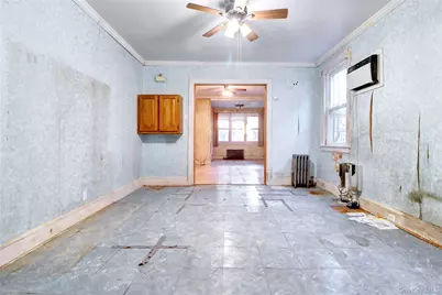 69-15 69th Place, Glendale, NY 11385 - Photo 14