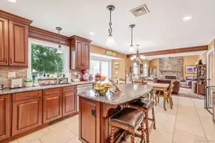 2 Piedmont Ct, Centereach, NY 11720 - Photo 8