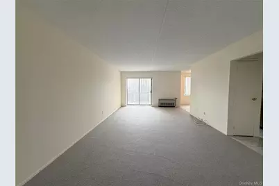 175 Maple Avenue #4H, Westbury, NY 11590 - Photo 8