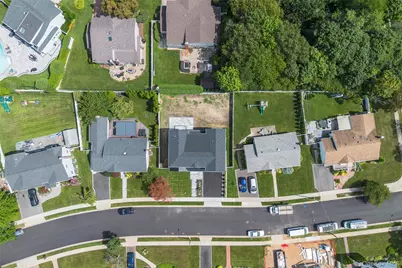 7 Rosewood Place, Plainview, NY 11803 - Photo 10