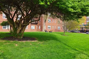 113-14 72nd Rd, Forest Hills, NY 11375 - Photo 4