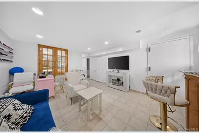 22110 69th Avenue, Oakland Gardens, NY 11364 - Photo 22