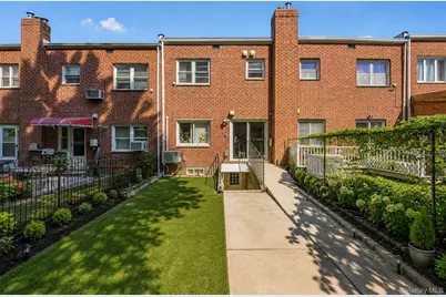 22110 69th Avenue, Oakland Gardens, NY 11364 - Photo 28