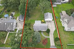 24 Island Blvd, Bohemia, NY 11716 - Photo 20