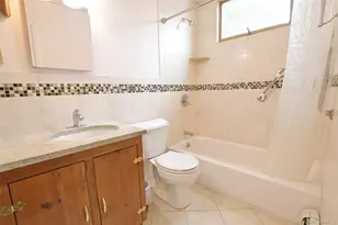 24 Island Blvd, Bohemia, NY 11716 - Photo 14