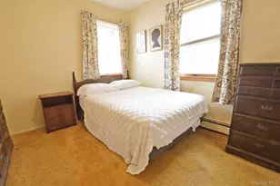 24 Island Blvd, Bohemia, NY 11716 - Photo 10