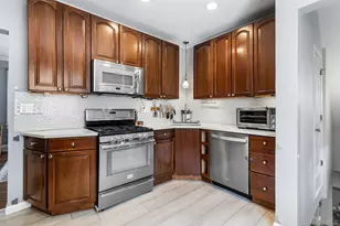 126 Rutland Ave, Rockville Centre, NY 11570 - Photo 10
