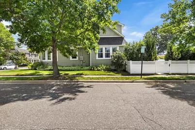 126 Rutland Avenue, Rockville Centre, NY 11570 - Photo 2