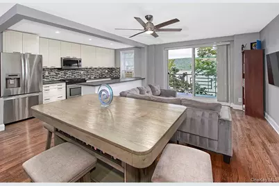 709 Warburton Avenue #2F, Yonkers, NY 10701 - Photo 8