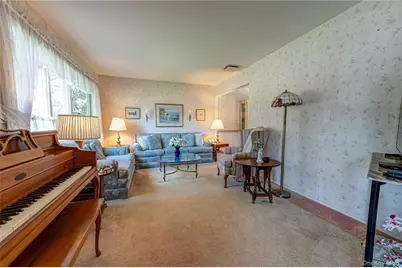 607 7th Avenue, East Northport, NY 11731 - Photo 6