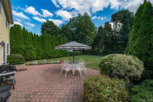 607 7 Ave, East Northport, NY 11731 - Photo 30