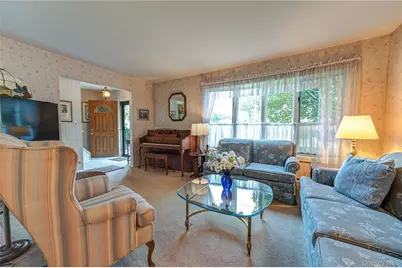 607 7th Avenue, East Northport, NY 11731 - Photo 4