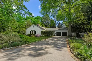 194 W Neck Rd, Huntington, NY 11743 - Photo 24