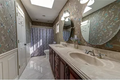165 Pepperidge Road, Oakdale, NY 11769 - Photo 24