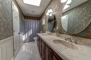 165 Pepperidge Rd, Oakdale, NY 11769 - Photo 24