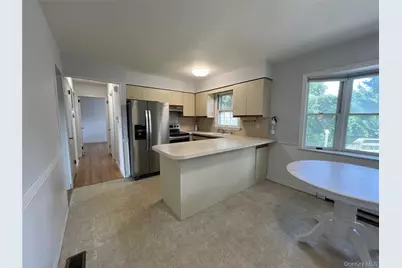 8 Daly Drive, Riverhead, NY 11901 - Photo 10