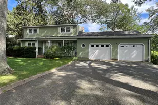 8 Daly Dr, Riverhead, NY 11901 - Photo 2