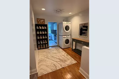 226-09 Union Turnpike #B, Oakland Gardens, NY 11364 - Photo 4