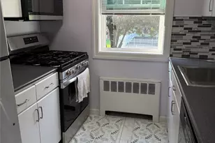 226-09 Union Tpke, Oakland Gardens, NY 11364 - Photo 6
