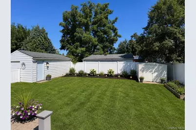 50 Notre Dame Avenue, Hicksville, NY 11801 - Photo 12