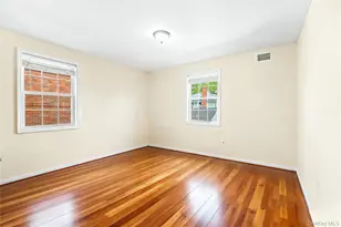 158-39 77th Rd, Fresh Meadows, NY 11366 - Photo 4