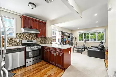 158-39 77th Road, Fresh Meadows, NY 11366 - Photo 8